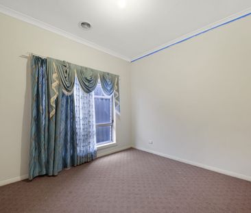 Beautiful Family Home!! - Photo 1