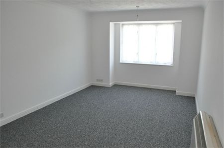 A 1 Bedroom Apartment Instruction to Let in Bexhill on Sea - Photo 3