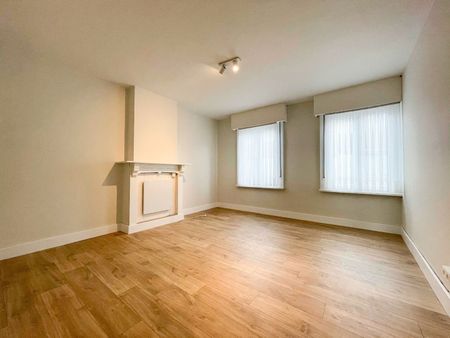 Instapklare woning met 3 slaapkamers en garage nabij het centrum van Tielt (Meulebeke)! - Foto 5