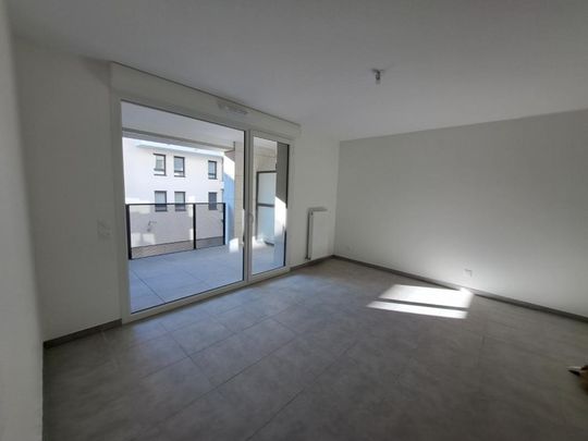 Location Appartement 2 pièces 45m² THONON LES BAINS 74200 - Photo 1