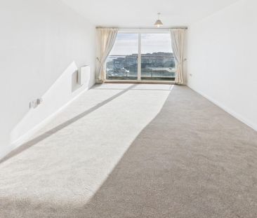 2 bedroom penthouse to rent - Photo 3