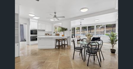 Expansive Family Retreat on Acreage in Peaceful Templestowe Setting - Photo 4