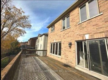 For Lease - 750 Valley Green Trail Unit# 101, Newmarket, Ontario - Photo 3