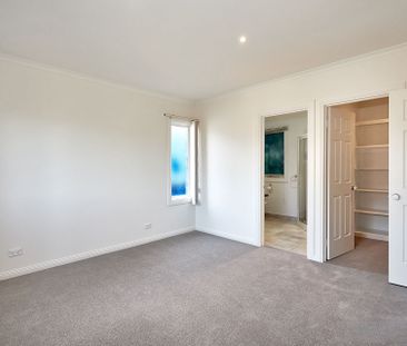 2/12 Thea Avenue, Balwyn North - Photo 1