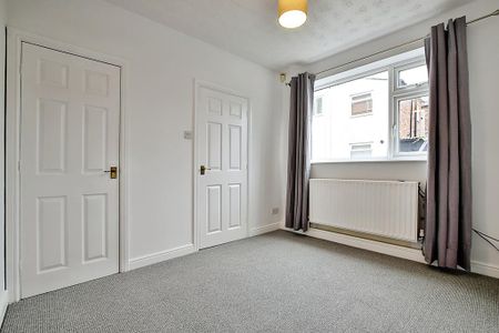 1 bedroom semi-detached house to rent - Photo 3