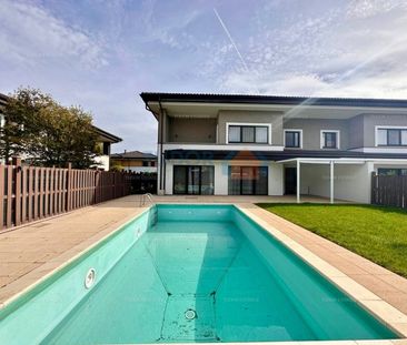 Compound villa - Photo 1