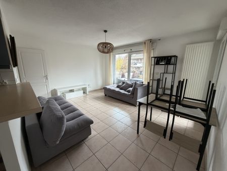 Location Appartement 2 pièces 41m² THONON LES BAINS 74200 - Photo 2