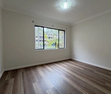 Exquisite, Restored Apartment Within Carlingford West School Catchment - Photo 5