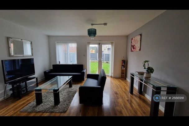 1 bedroom in a house share to rent - Photo 1