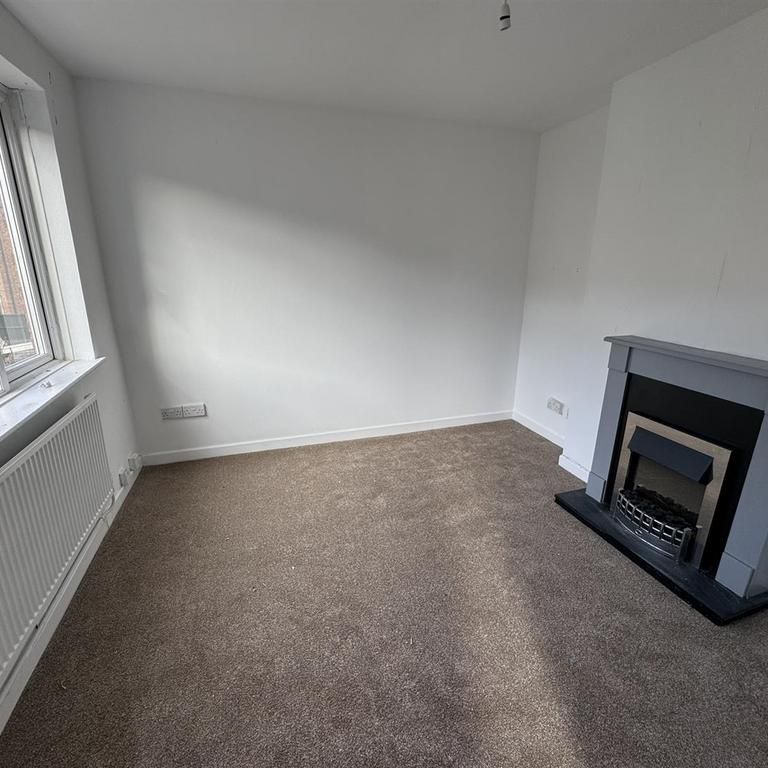 2 bedroom semi-detached house to rent - Photo 1