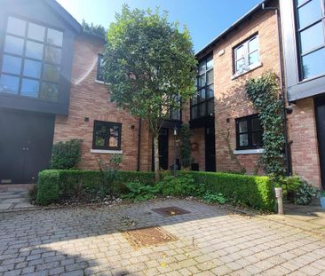 2 bedroom mews to rent - Photo 5