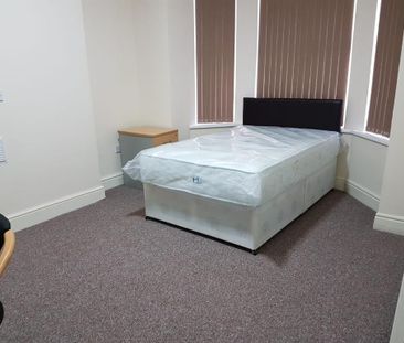 4 bedroom townhouse to rent - Photo 4
