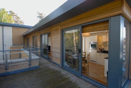 3 bedroom flat to rent - Photo 4