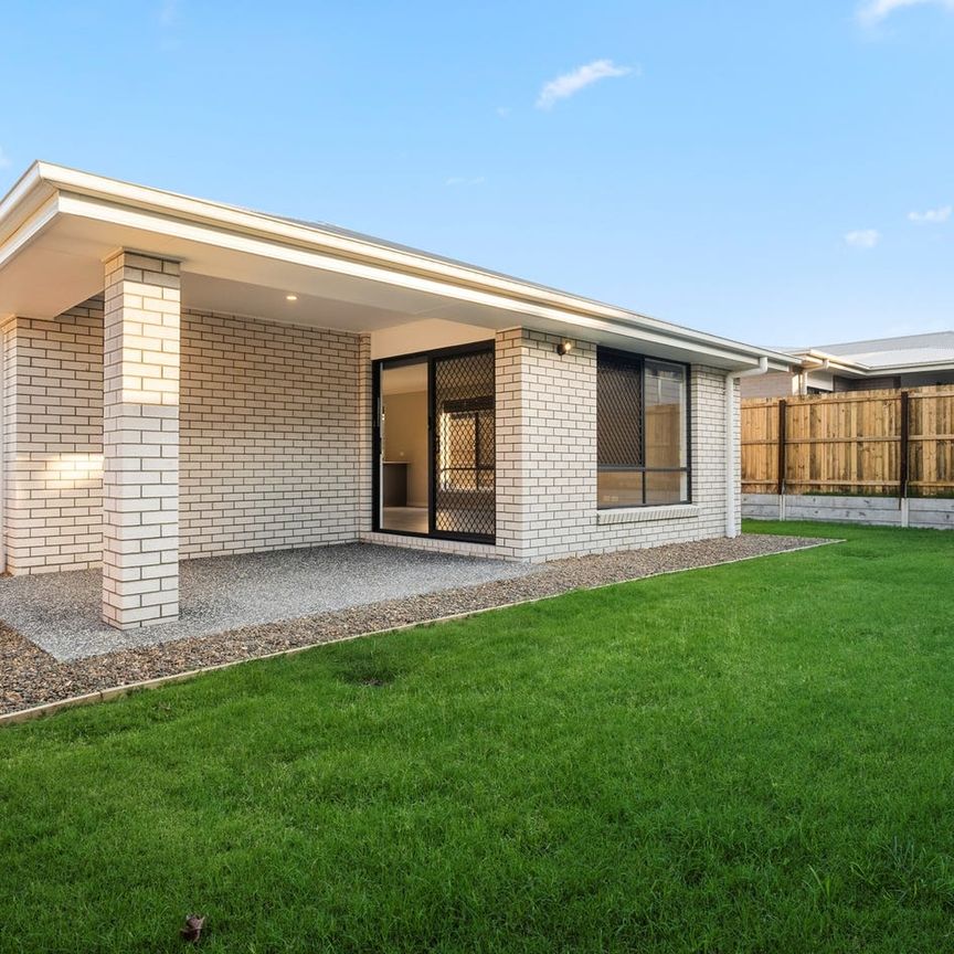 Modern Comfort & Effortless Living - Photo 1