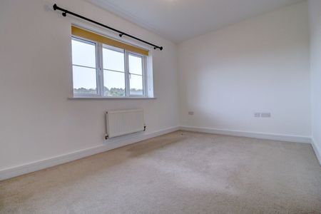 3 bedroom mid terraced house to rent - Photo 3