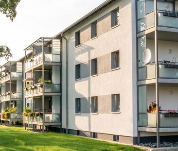 Wohlfühlen am Nordring: Lichtdurchflutete Wohnung mit Designbodenbelag - Foto 4