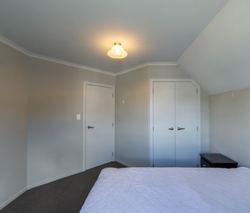 Double storied apartment with an easy walk to city centre - Photo 1