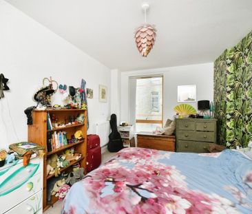 Pankhurst Avenue - Photo 2