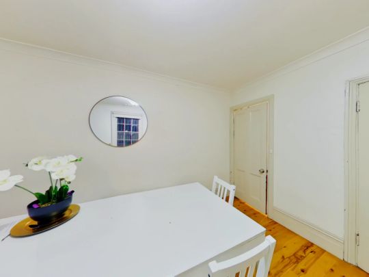 Room 5 Bed 2 (twin) - Photo 1