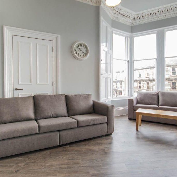 8 bedroom flat share to rent - Photo 1