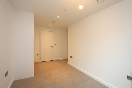 The Railings, Middlewood Locks - Photo 3