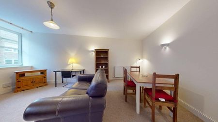 2 bedroom flat to rent - Photo 3