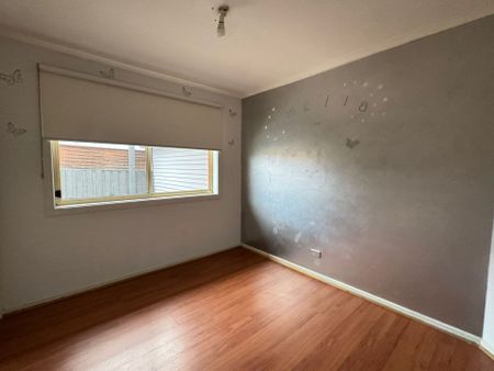 Charming Family Home in Meadow Heights - Photo 4