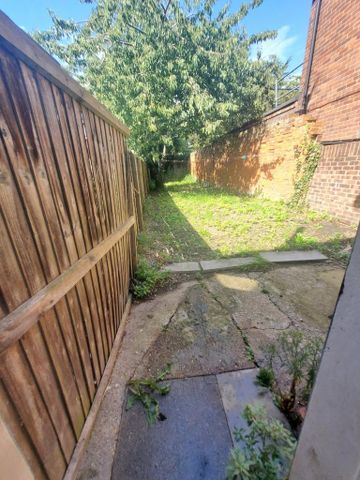 2 bedroom cottage to rent - Photo 5