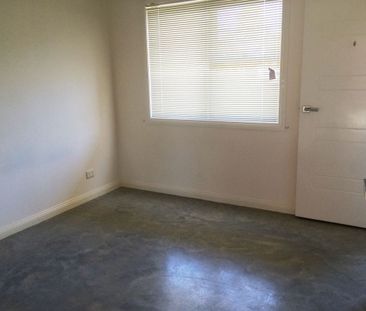 Spacious 2-Bedroom Unit in Prime Location - Photo 5