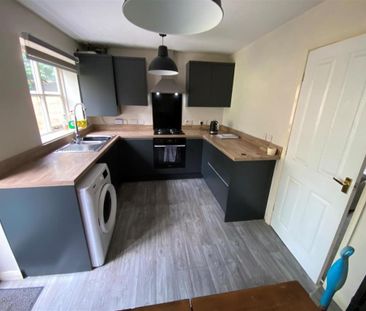2 bedroom terraced house to rent - Photo 1