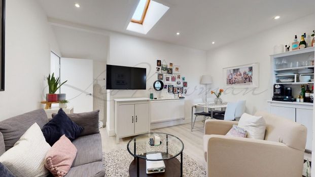 Holmdale Gardens, Hendon, NW4 - Photo 1