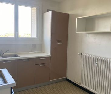 Location Appartement 3 pièces 75m² - Photo 5