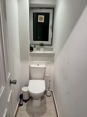 Room in a Shared Flat, Burlington Place, SW6 - Photo 1