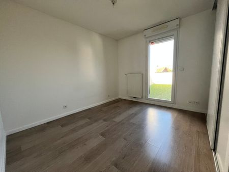 Location Appartement 3 pièces 65m² AMBARES ET LAGRAVE 33440 - Photo 5