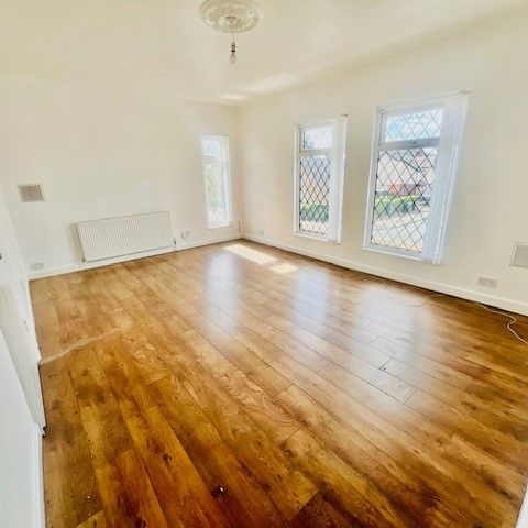 2 bedroom flat to rent PONTEFRACT ROAD, CASTLEFORD, WF10 4BA - Photo 1