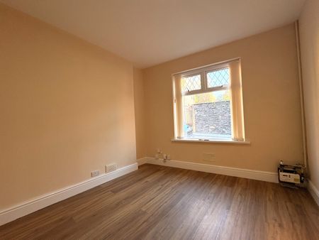 king street, Newport - Photo 4