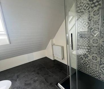 très joli duplex avec salle de bains et cuisine neuve - Photo 4