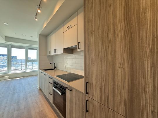 For Lease - 5 Quarrington Lane Unit# 908, Toronto, Ontario - Photo 1