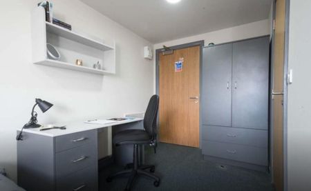 1 bedroom private hall to rent - Photo 4