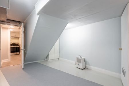 For Lease - (Lower) 1040 Victoria Park Avenue, Toronto, Ontario - Photo 2