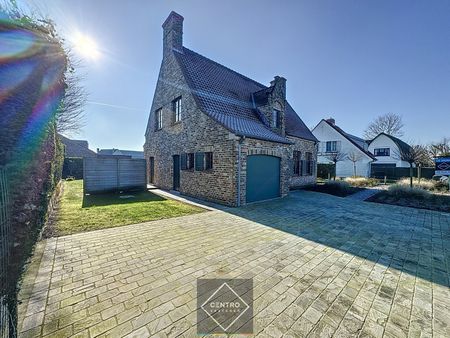 Leuke villa met 4 slpks, garage, ZUIdger. tuin en een prachtig UITZICHT! - Photo 2