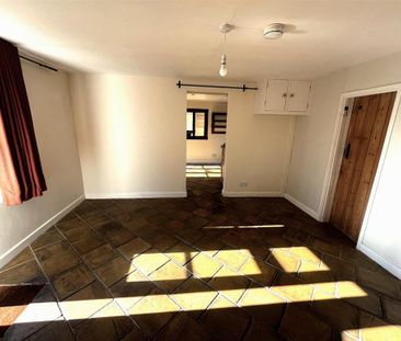 4 bedroom farm house to rent - Photo 4