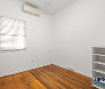 16 Sparkes Avenue, Hamilton QLD 4007 - House For Rent | Domain - Photo 3