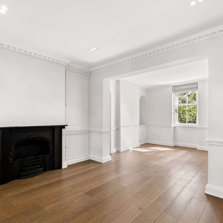 Exceptional and charming period house, set over 4 floors. Sharers welcome - Photo 1