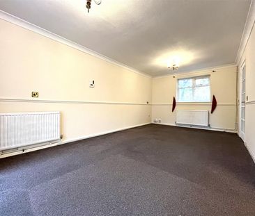 2 Bedroom Maisonette - Garden To Let - Photo 5