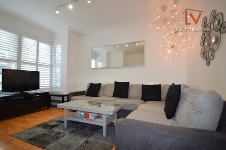 Burchett Grove - Photo 2