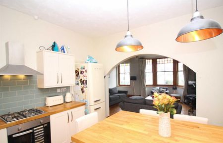 2 Bedroom Apartment - Duplex - Photo 5