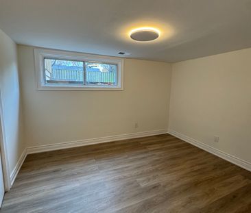 For Lease - 1590 Liveoak Drive Unit# Basement, Mississauga, Ontario - Photo 6