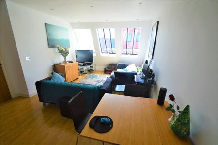 1 bedroom flat to rent - Photo 5