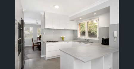 Prestige Apartment with House Like Proportions - Photo 4